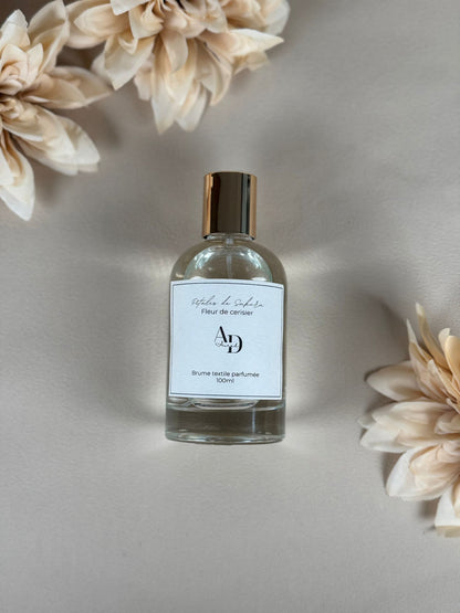 Brume Textile Parfumée  100ml – Pétales de sakura